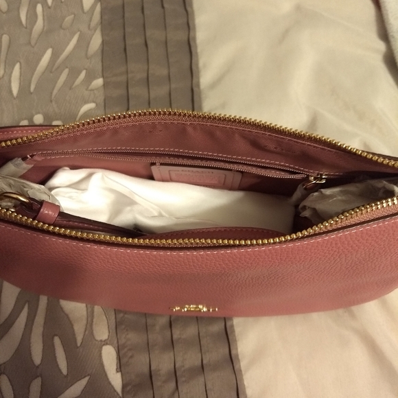 Brand new Coach bag - crossbody or over the arm - Picture 5 of 5